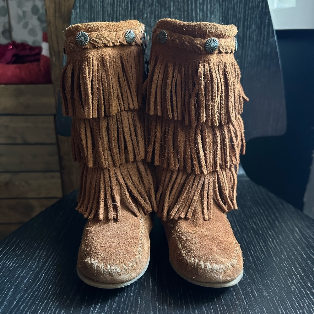 Minnetonka Kids Moccasins in Brown